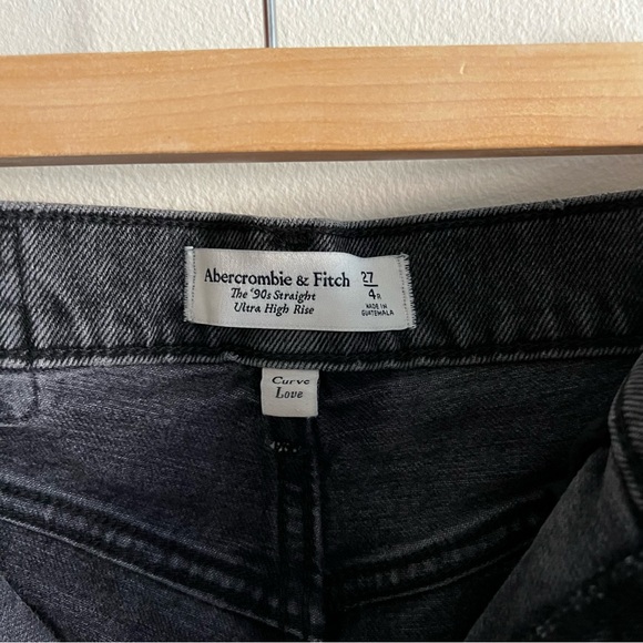 Abercrombie 90s straight ultra high rise curve love jeans with vent hem - Picture 4 of 7